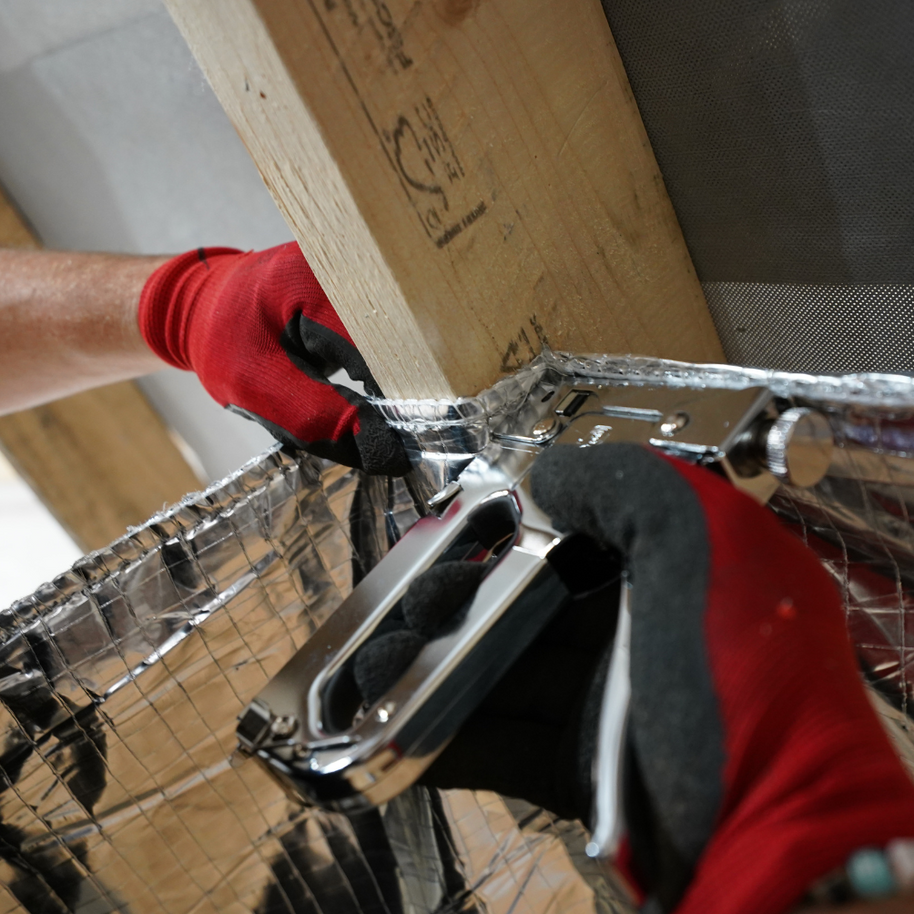 Heavy Duty Staple Gun Kit Inc. 5,000 Staples